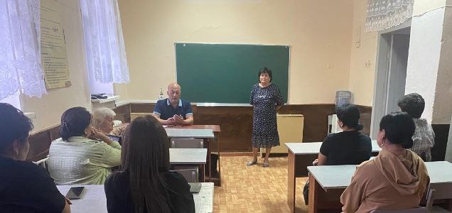 В выпускном 11 классе прошло родительское собрание.
